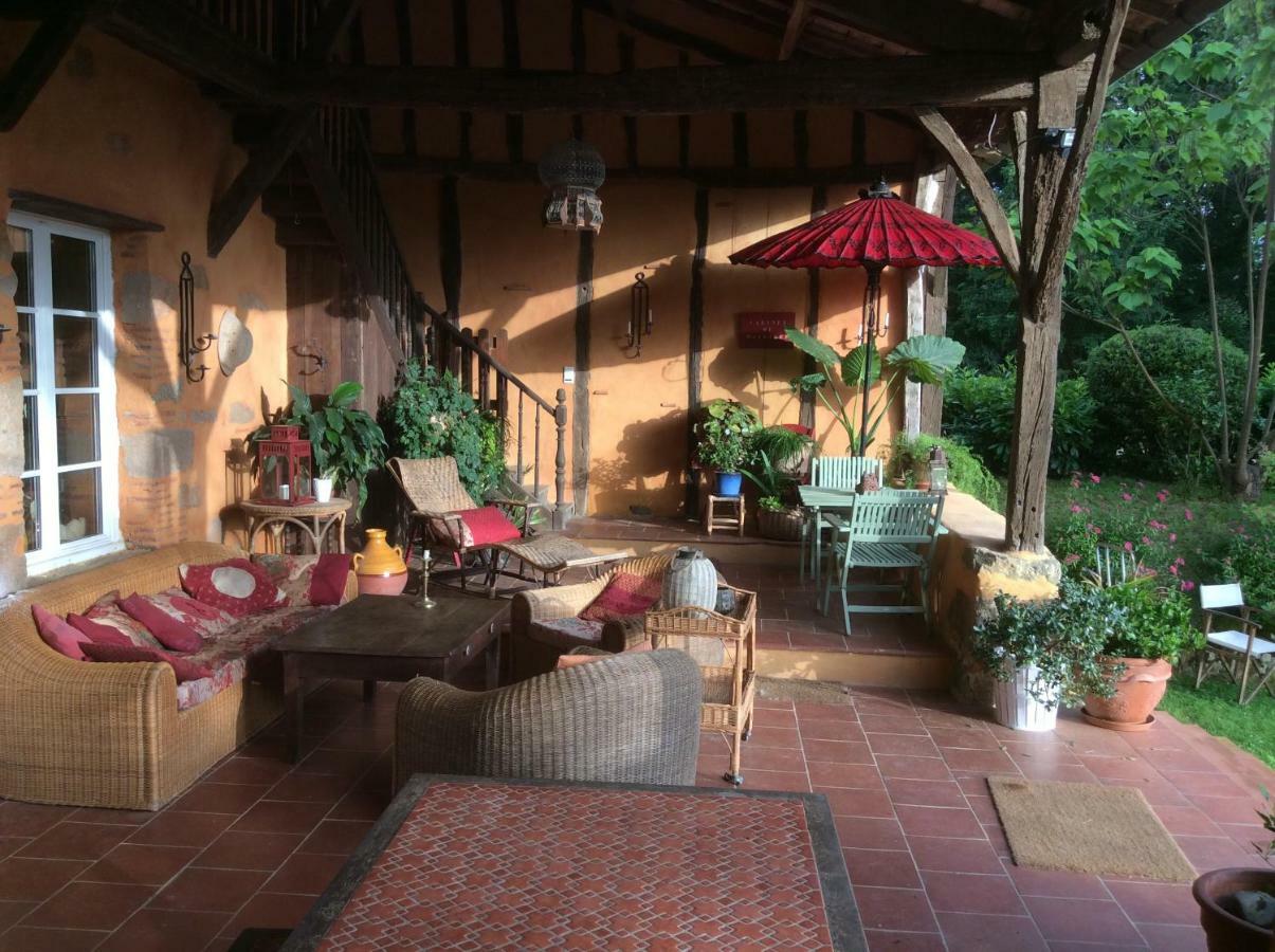 Domaine De Hongrie Hotel Nogaro Esterno foto